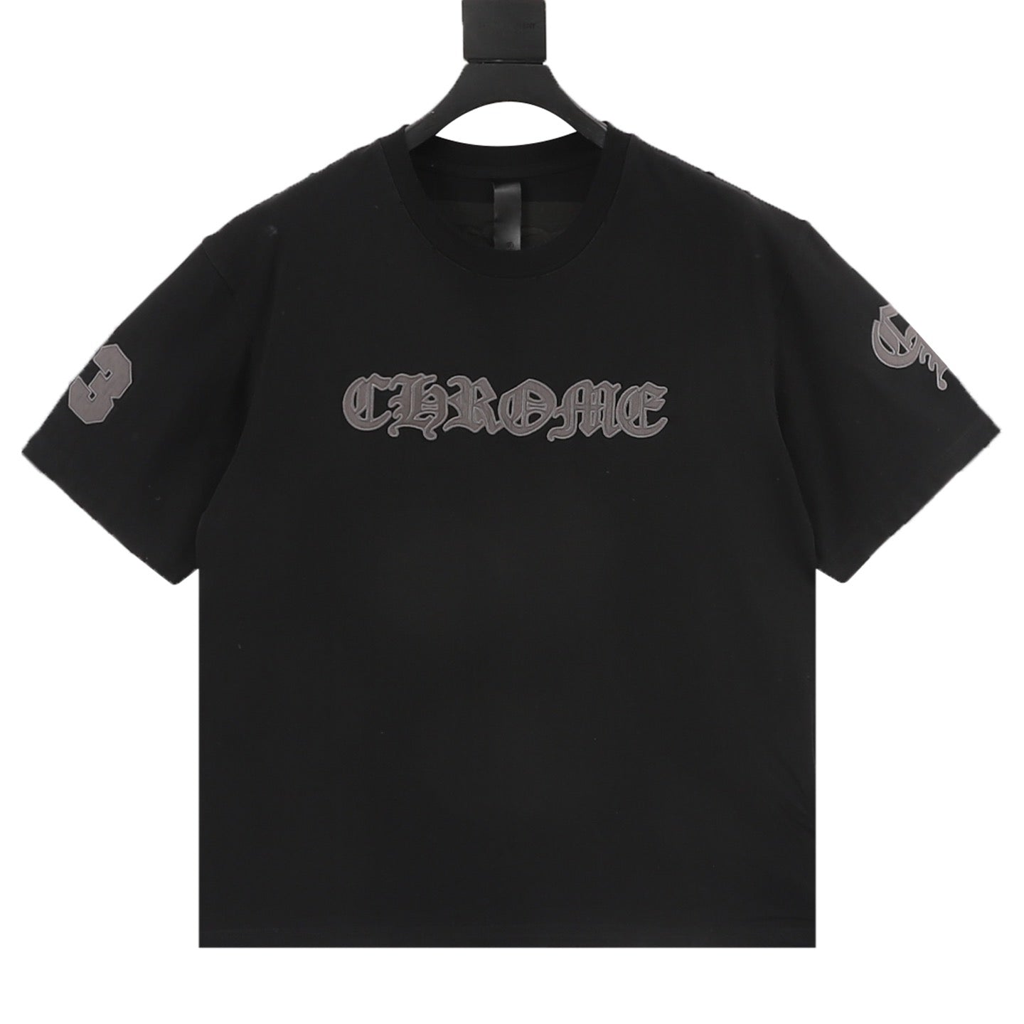 Camiseta bordada Chrome Hearts con aplique sánscrito