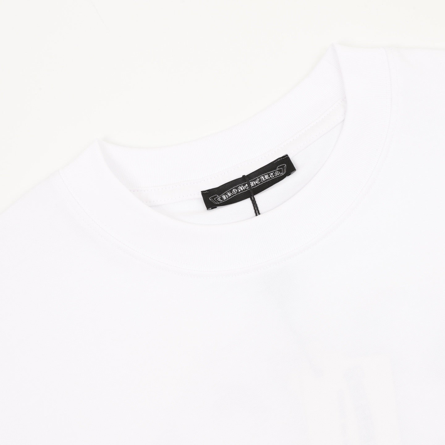 Chrome Hearts 26SS Metal-Embellished Leather-Label Cross Embroidered T-Shirt