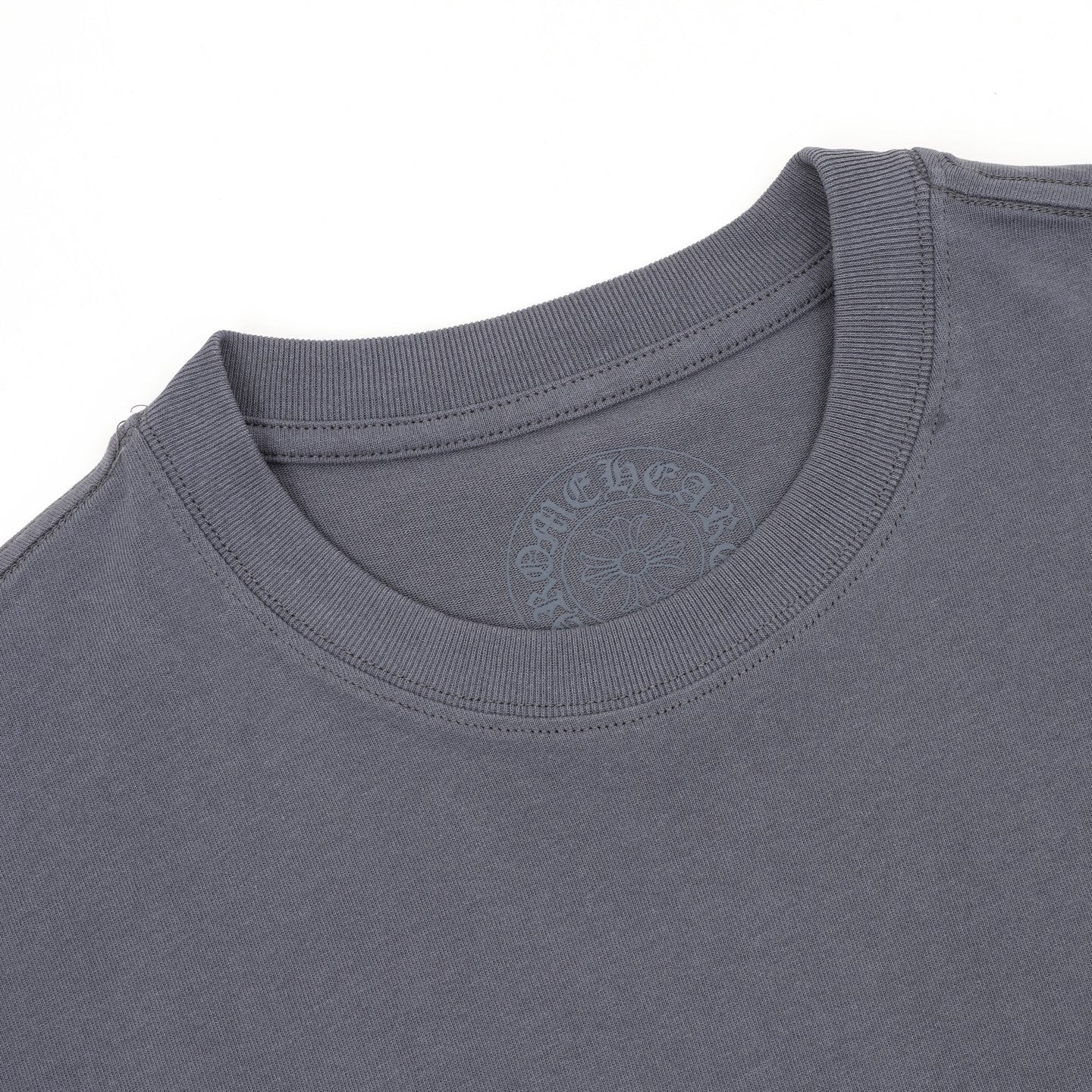 Camiseta de cuello redondo con cruz sánscrita Chrome Hearts