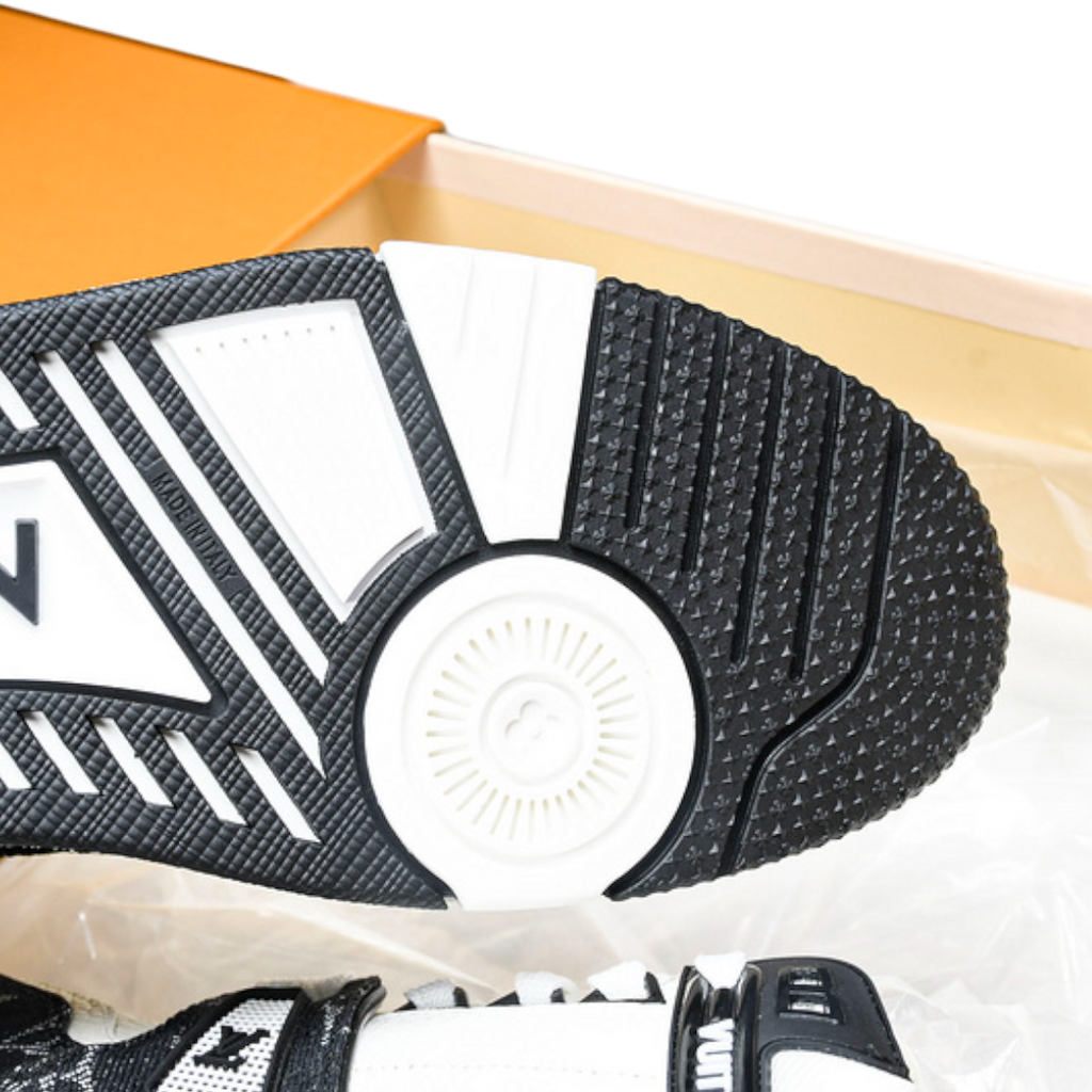 Louis Vuittоп Trainer Low 'White Black'