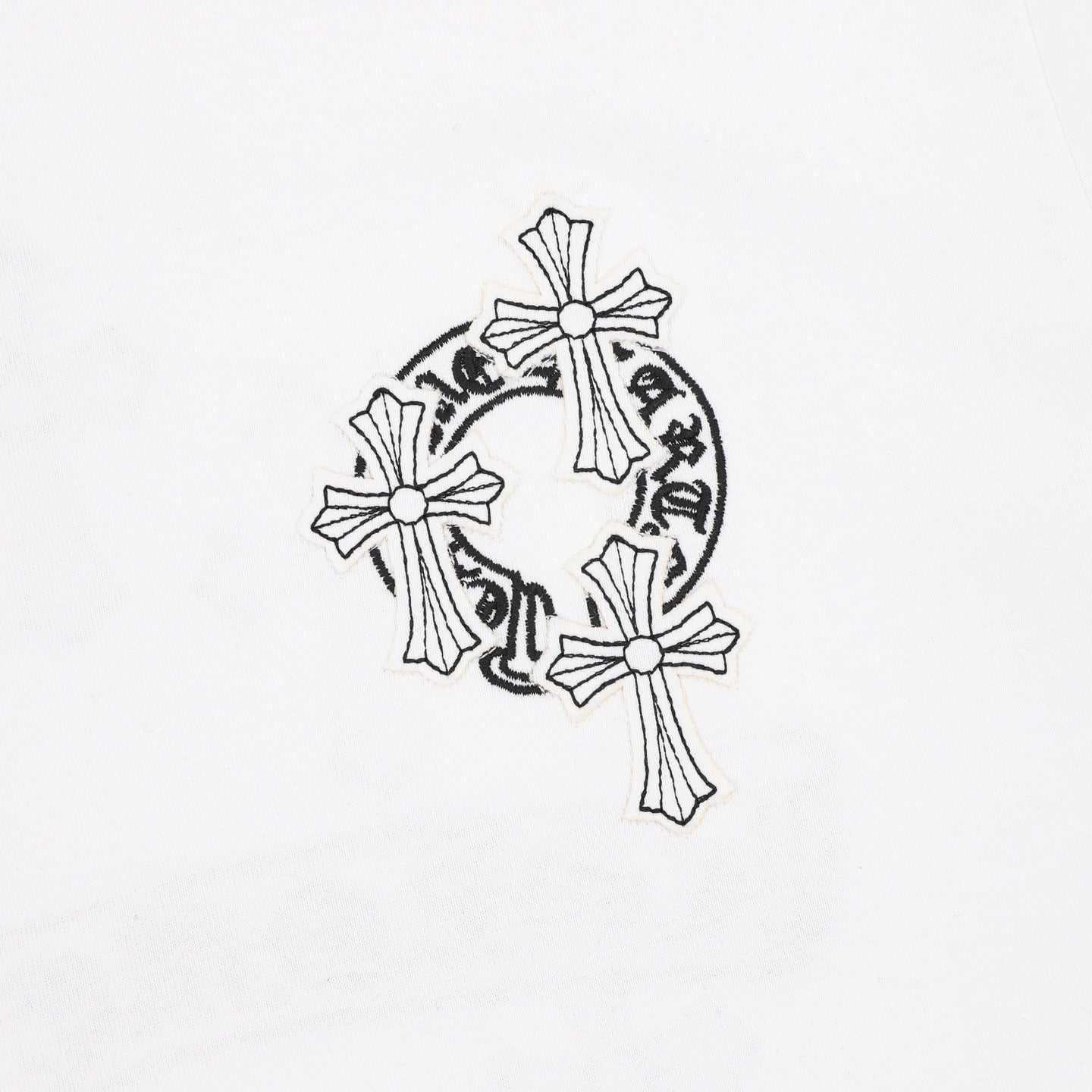 Camiseta de cuello redondo Chrome Hearts Sanskrit Cross