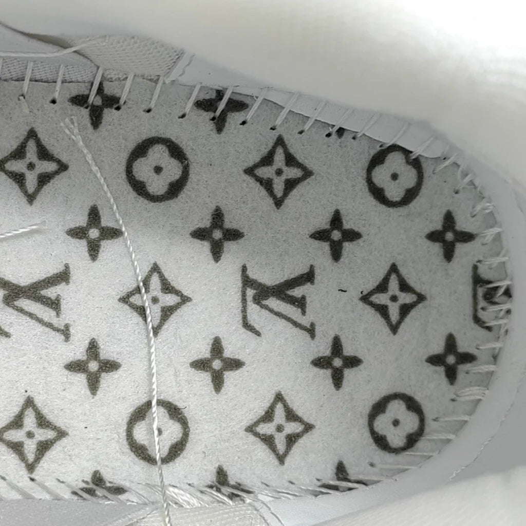 Louis Vuittоп Trainer Maxi 'Beige'