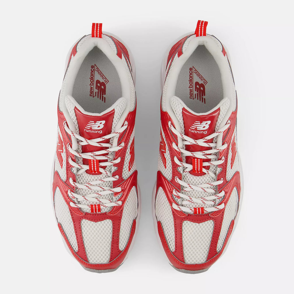 New Balance 530 リフレクション ウィズ ファイヤークラッカー アンド シャドーレッド