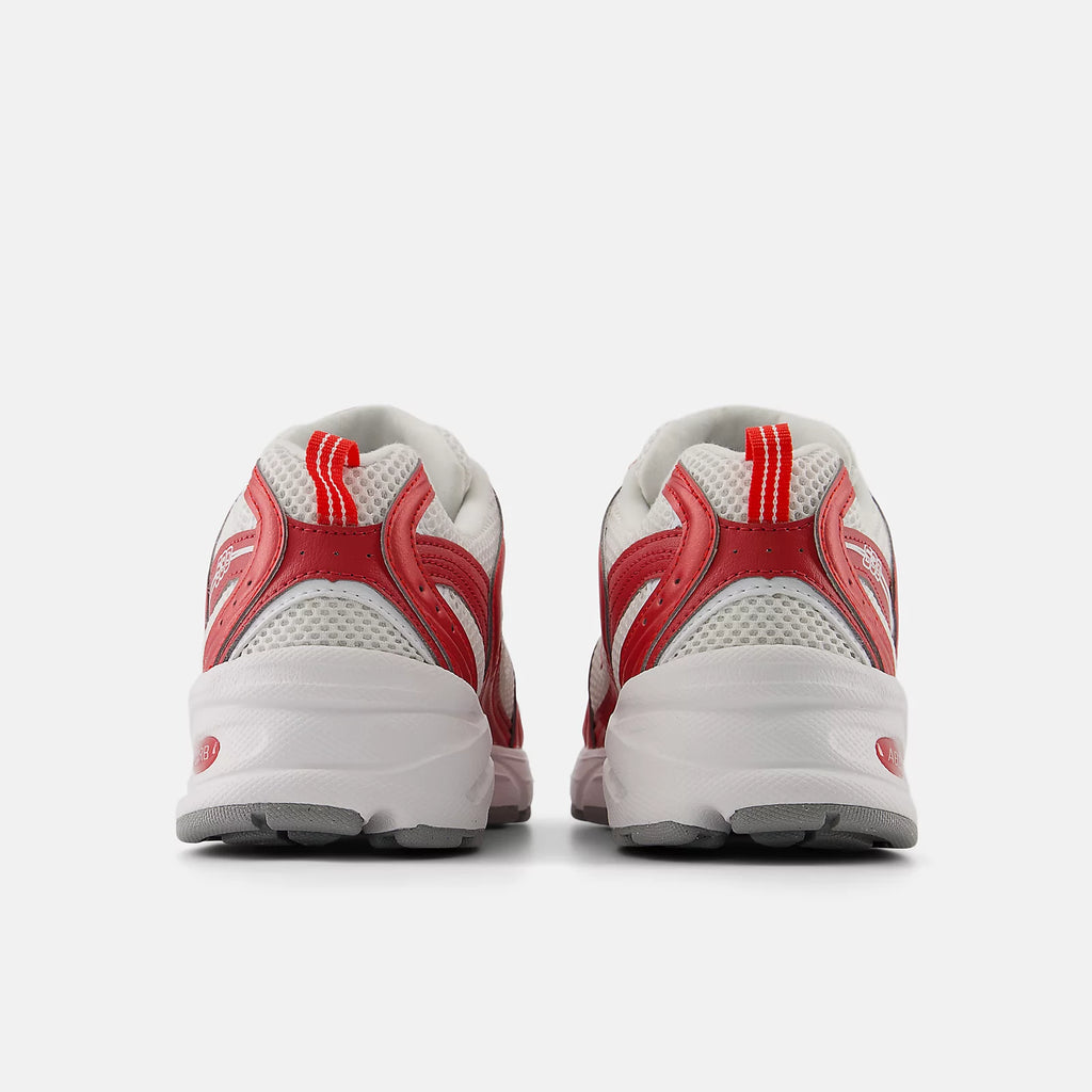 New Balance 530 リフレクション ウィズ ファイヤークラッカー アンド シャドーレッド