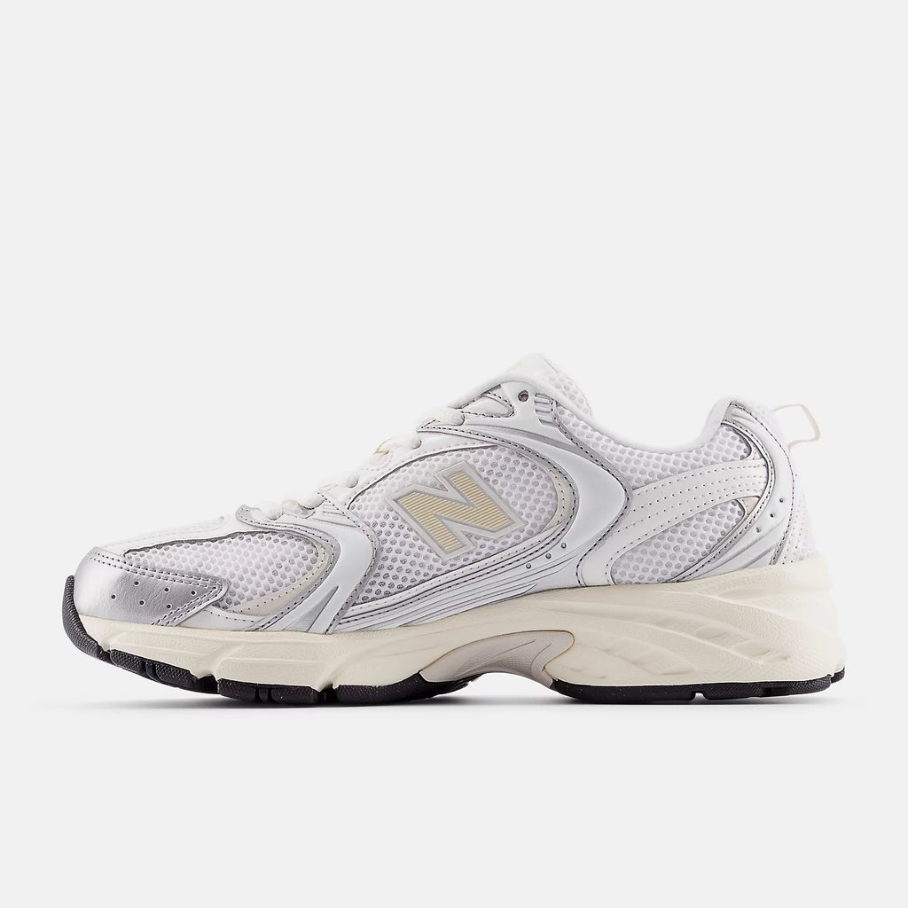 New Balance 530 シルバーメタリック リネン