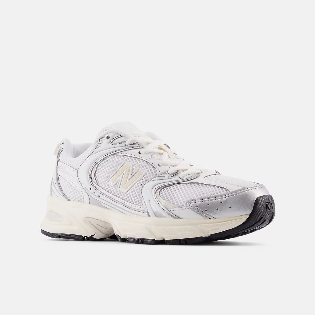 New Balance 530 シルバーメタリック リネン