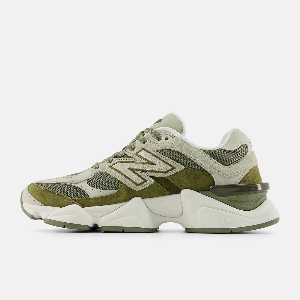 New Balance 9060 ダークオリーブ with オリーブ