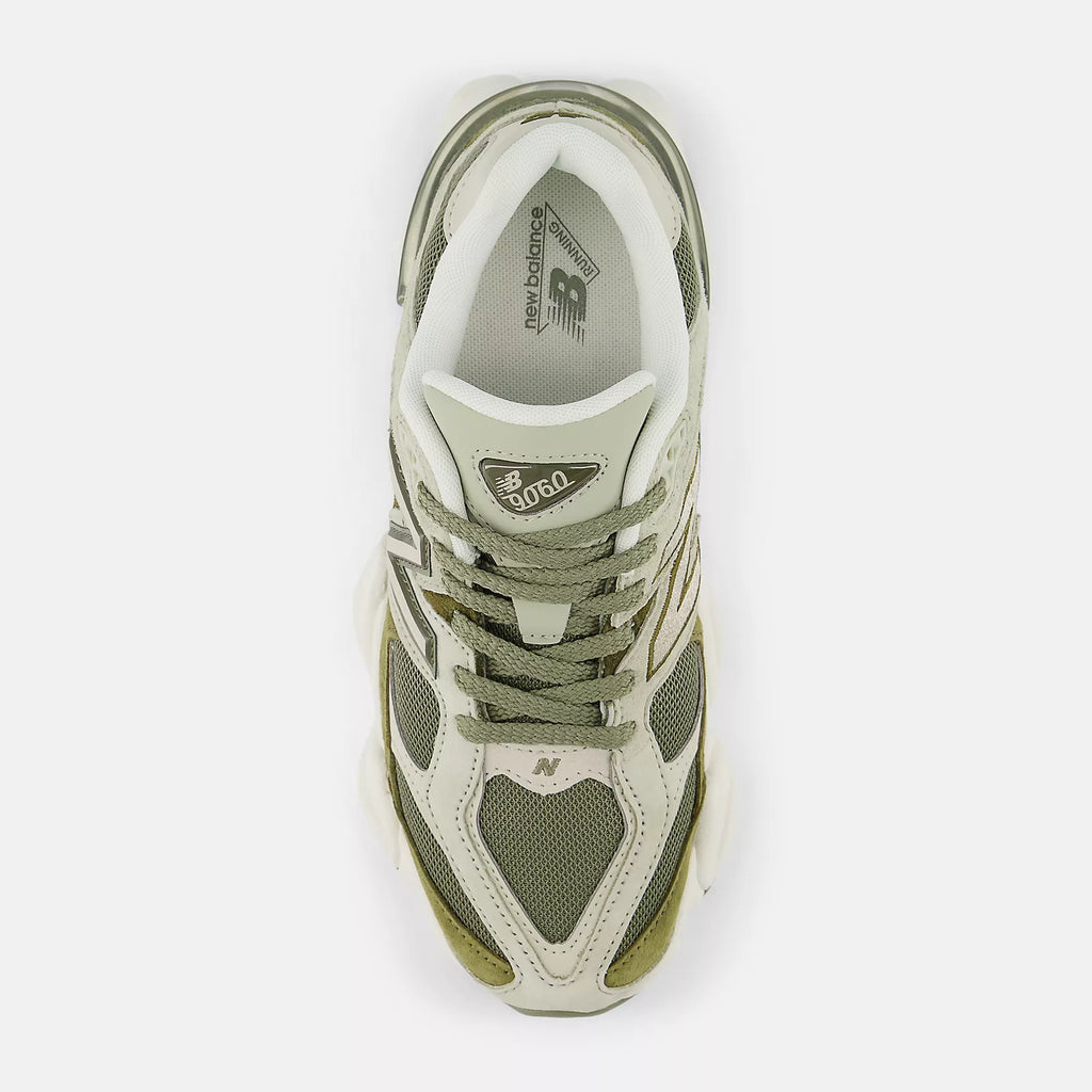 New Balance 9060 ダークオリーブ with オリーブ